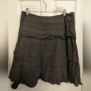 Women's size 12 side zip tiered skirt